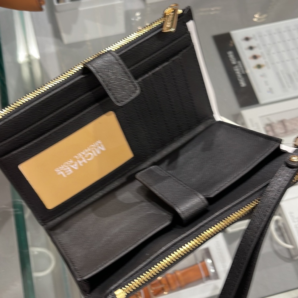 MICHAEL KORS LARGE DOUBLE ZIP WRISTLET WALLET PHONE CASE CLUTCH 
Black - Picture 8 of 16